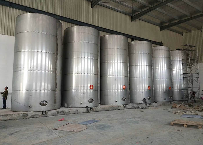 二手不銹鋼儲(chǔ)罐07